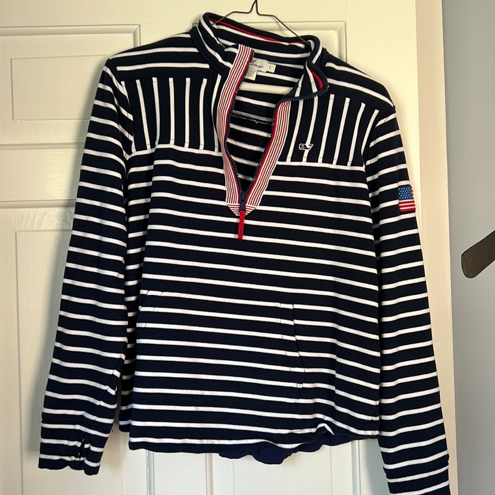 Vineyard Vine summer sweatshirt